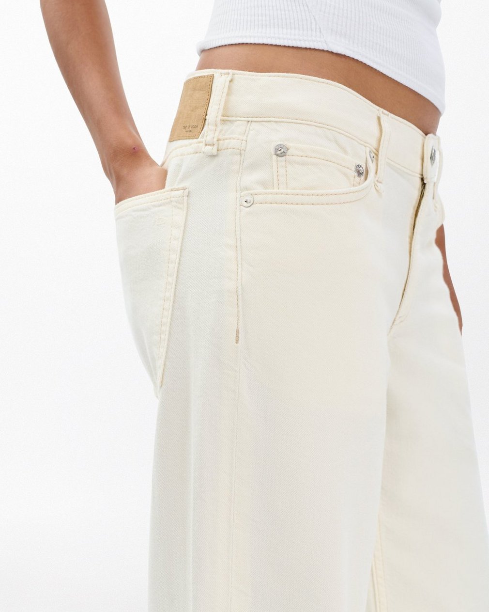 Saige Relaxed Straight Jeans Ecru - Image 4