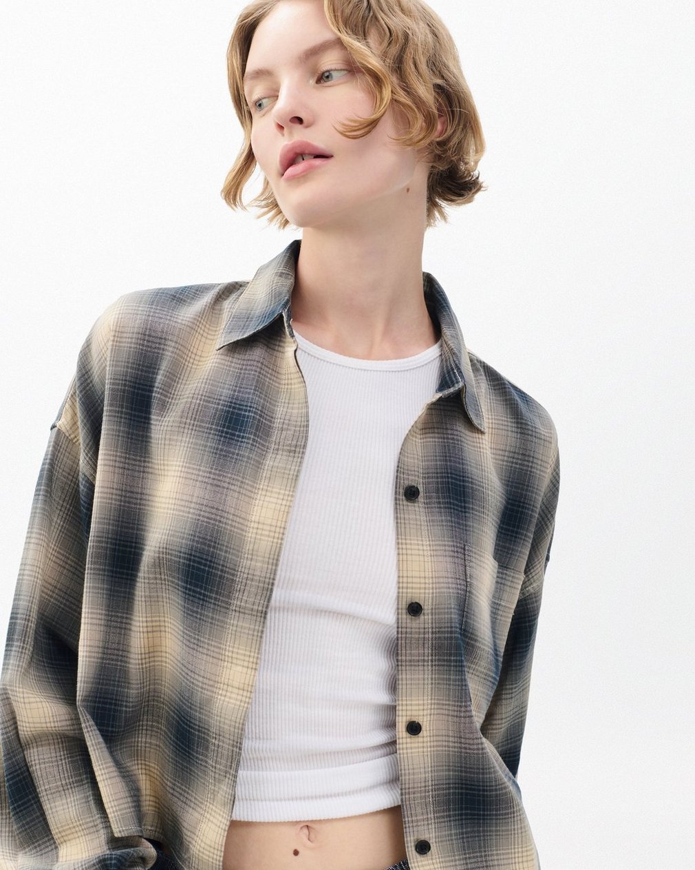 Marin Cropped Plaid Shirt Navy Plaid - Image 5