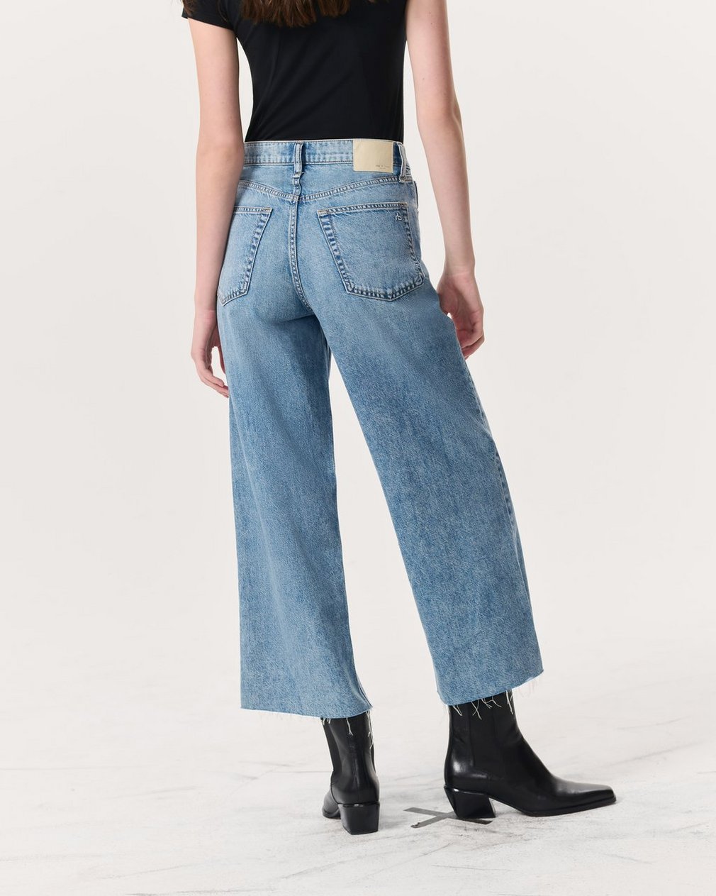 Featherweight Andi Ankle-Length Jeans Beacon - Image 5
