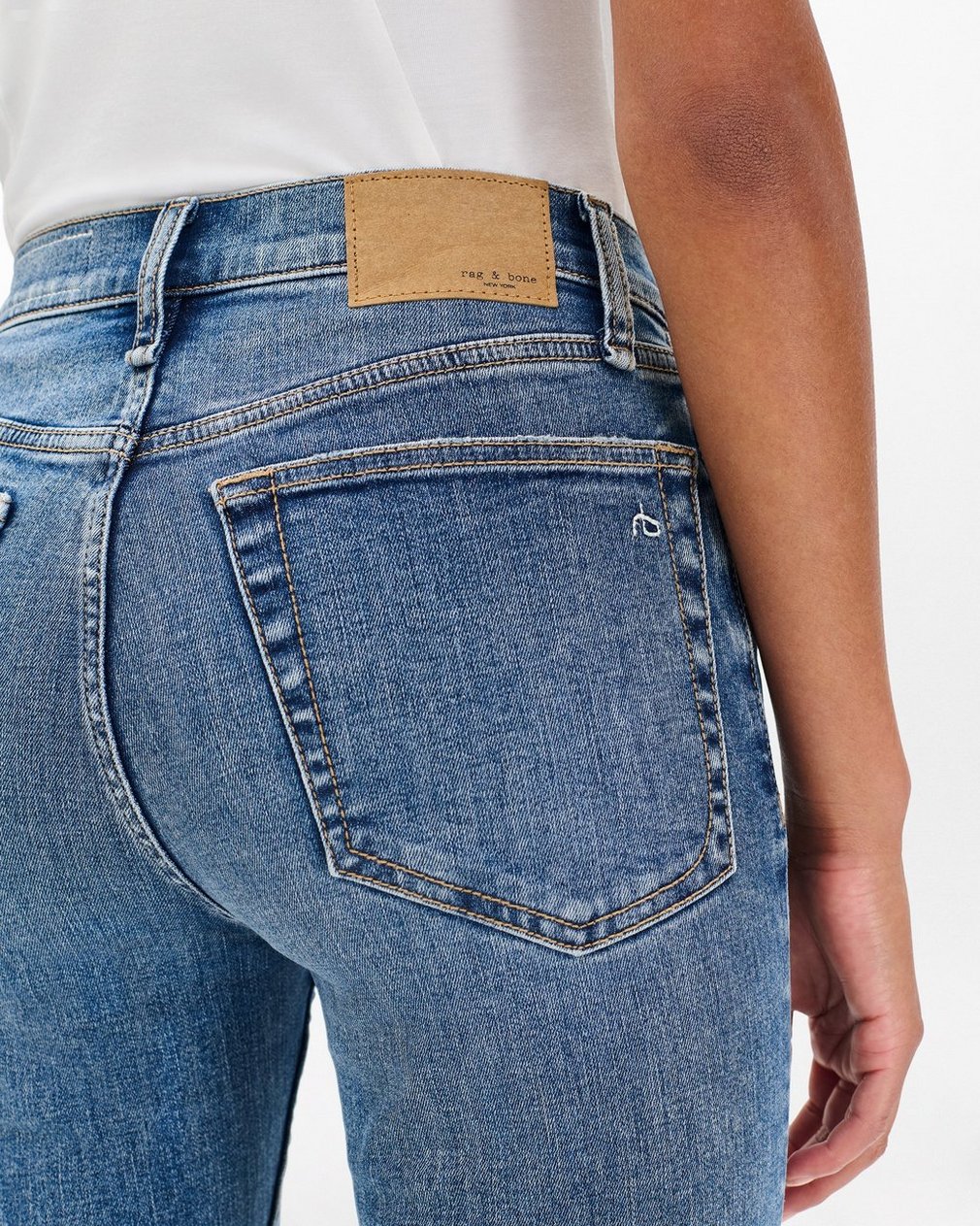 Peyton Ankle Bootcut Jeans Woodstock - Image 5