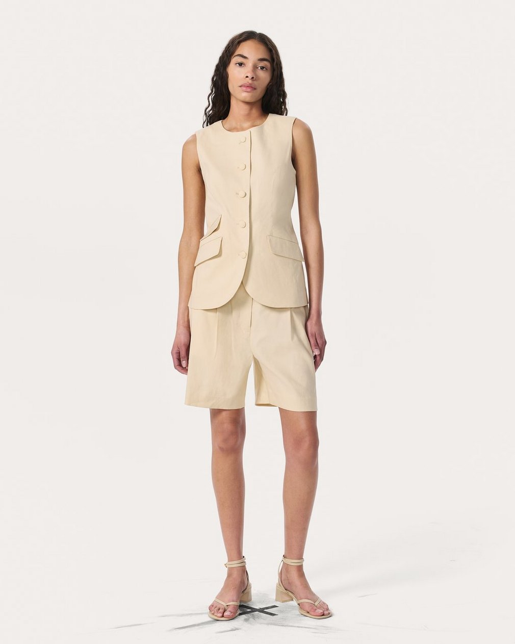 Slade Linen-Blend Vest Light Tan - Image 3