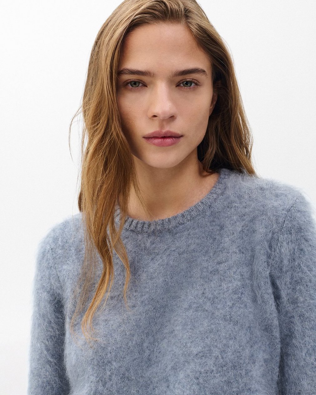 Jada Brushed Short-Sleeve Crewneck Heather Grey - Image 5