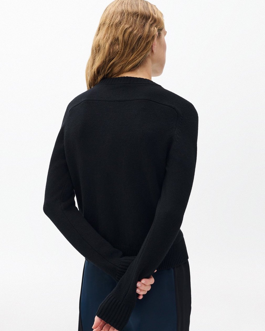 Wallace Crewneck Cardigan Black - Image 6