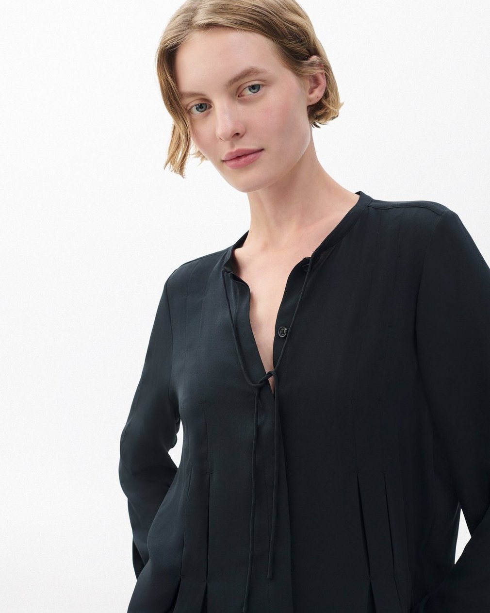 Arden Pleated Blouse Black