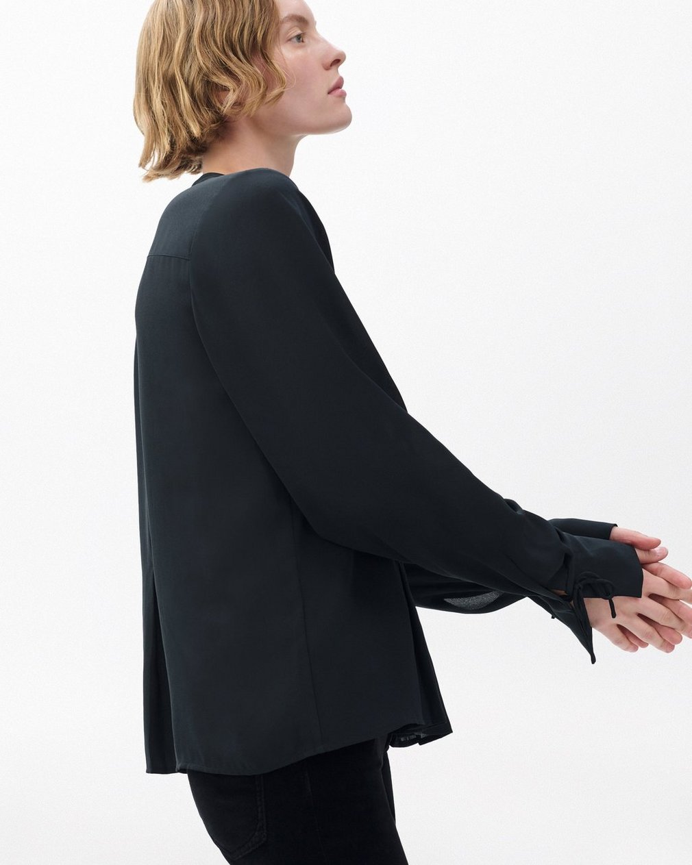 Arden Pleated Blouse Black - Image 4