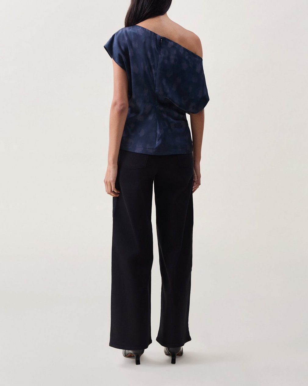 Evelyn Satin Top Navy Leopard - Image 2