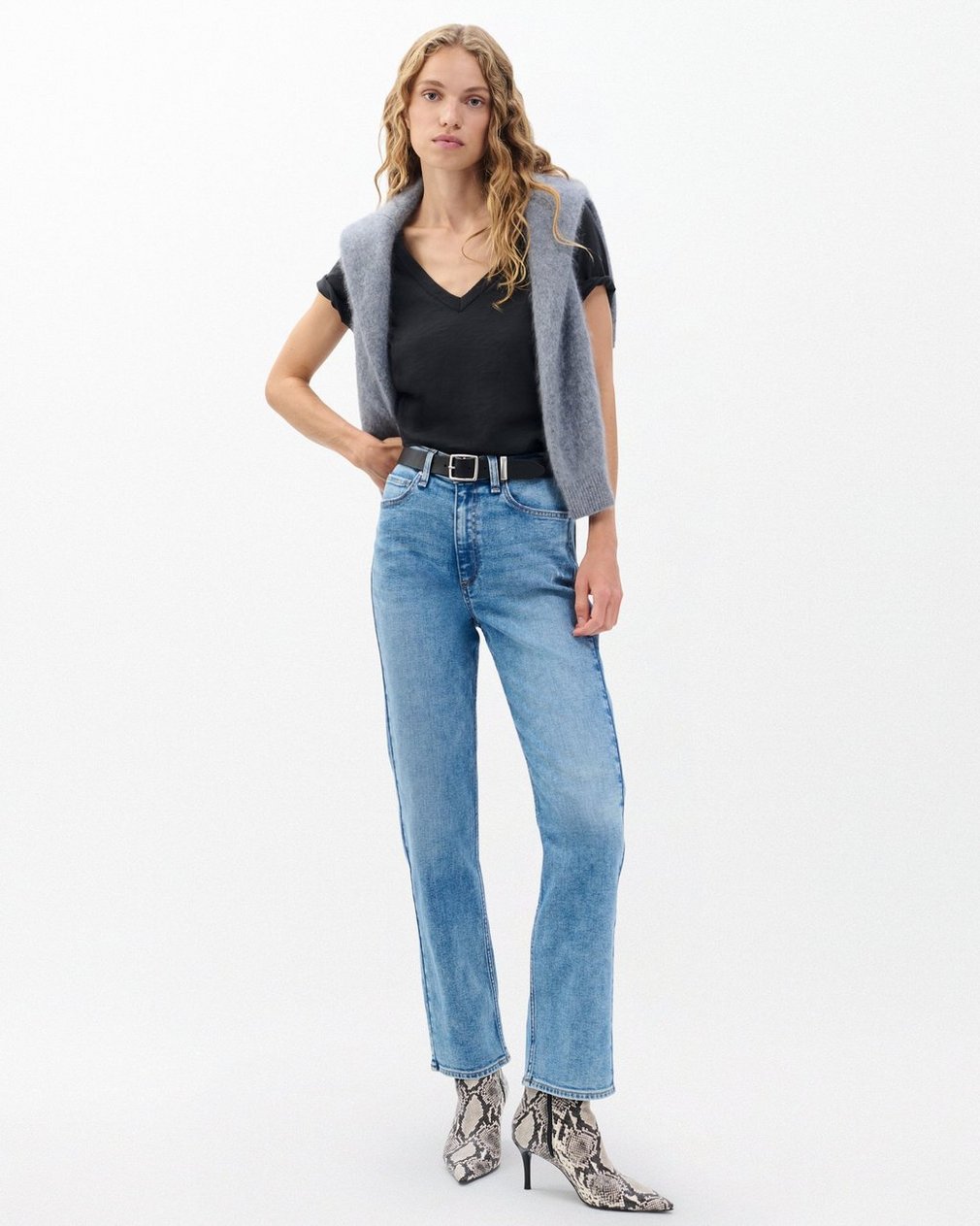 The Slub V-Neck T Shirt for WoMen - Image 4