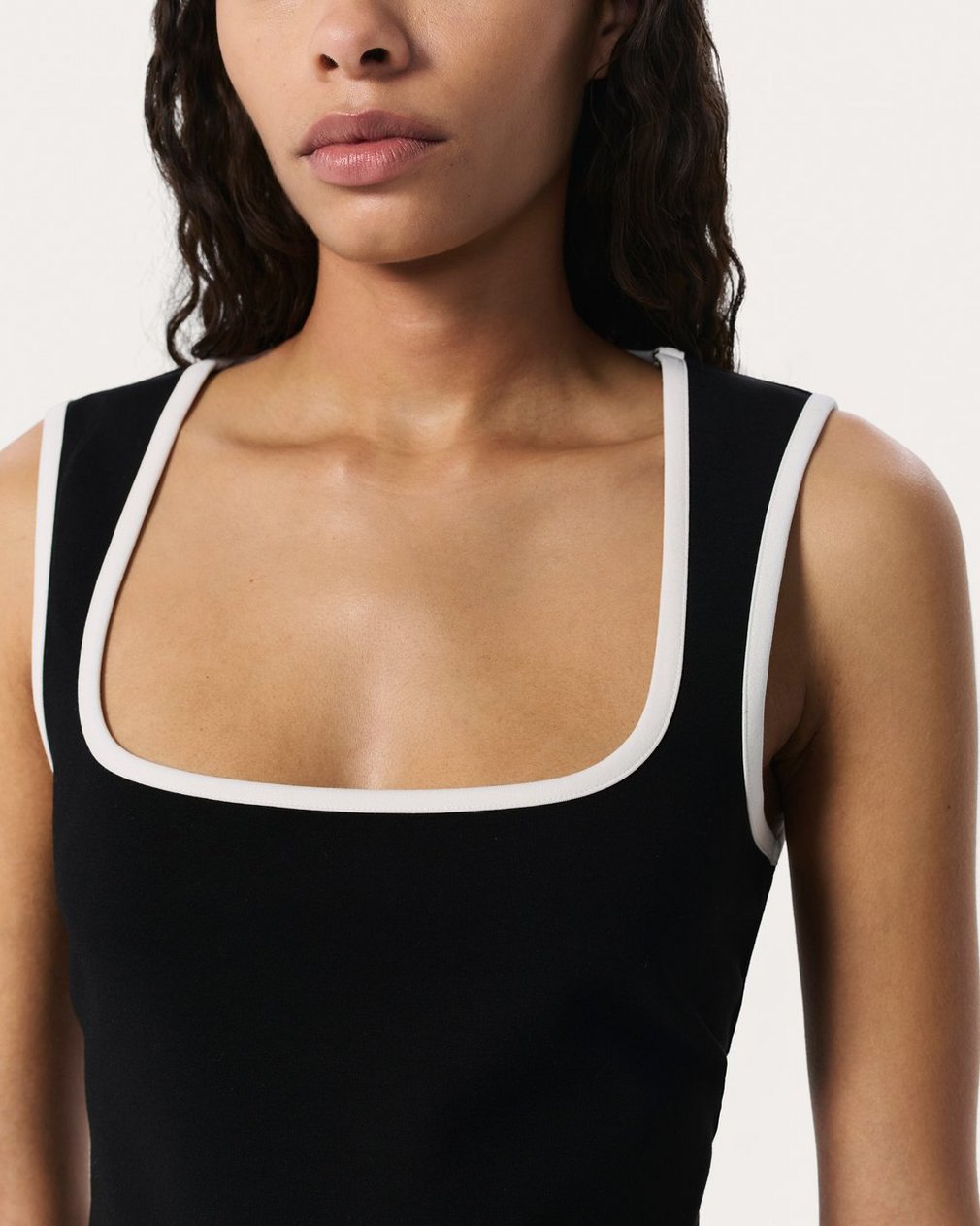 Irina Sport Tank Top Black - Image 4