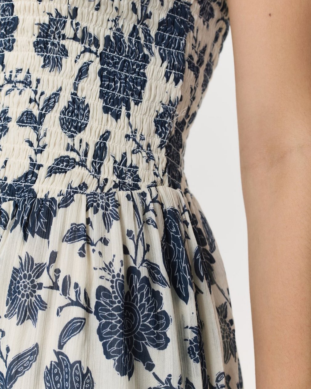 Hallie Floral Cotton-Silk Maxi Dress Cream Floral - Image 5