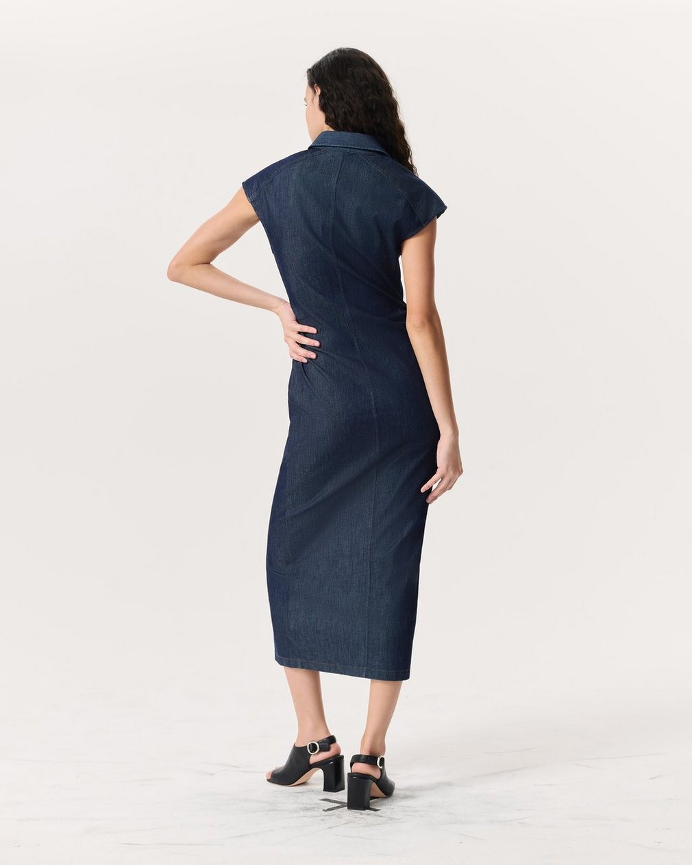 rbAIRFLEX Leah Denim Midi Dress Rinse - Image 5