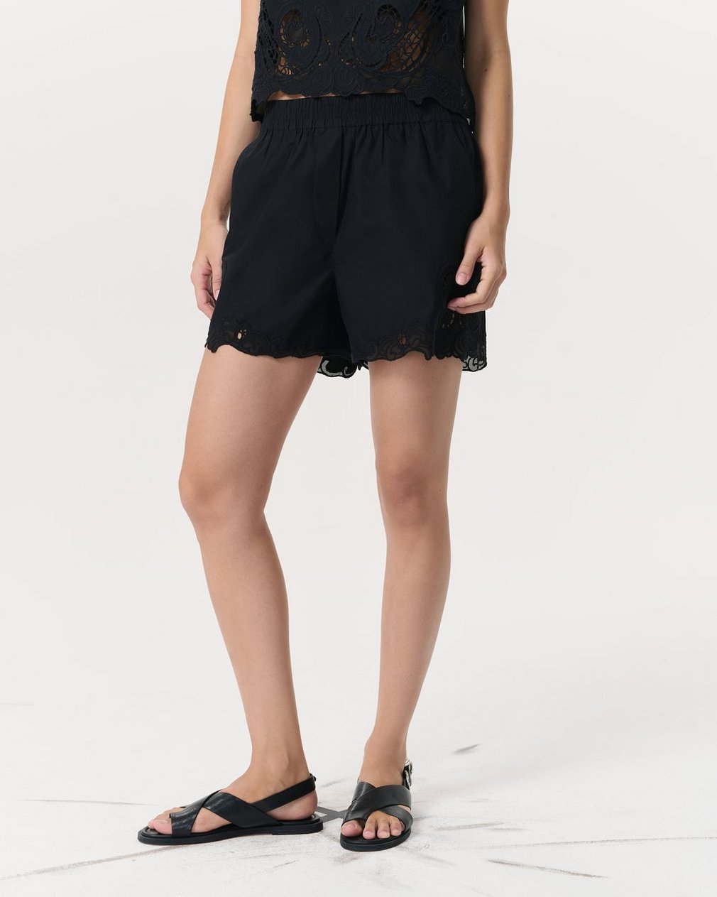 Emma Lace-Trim Poplin Shorts Black - Image 3