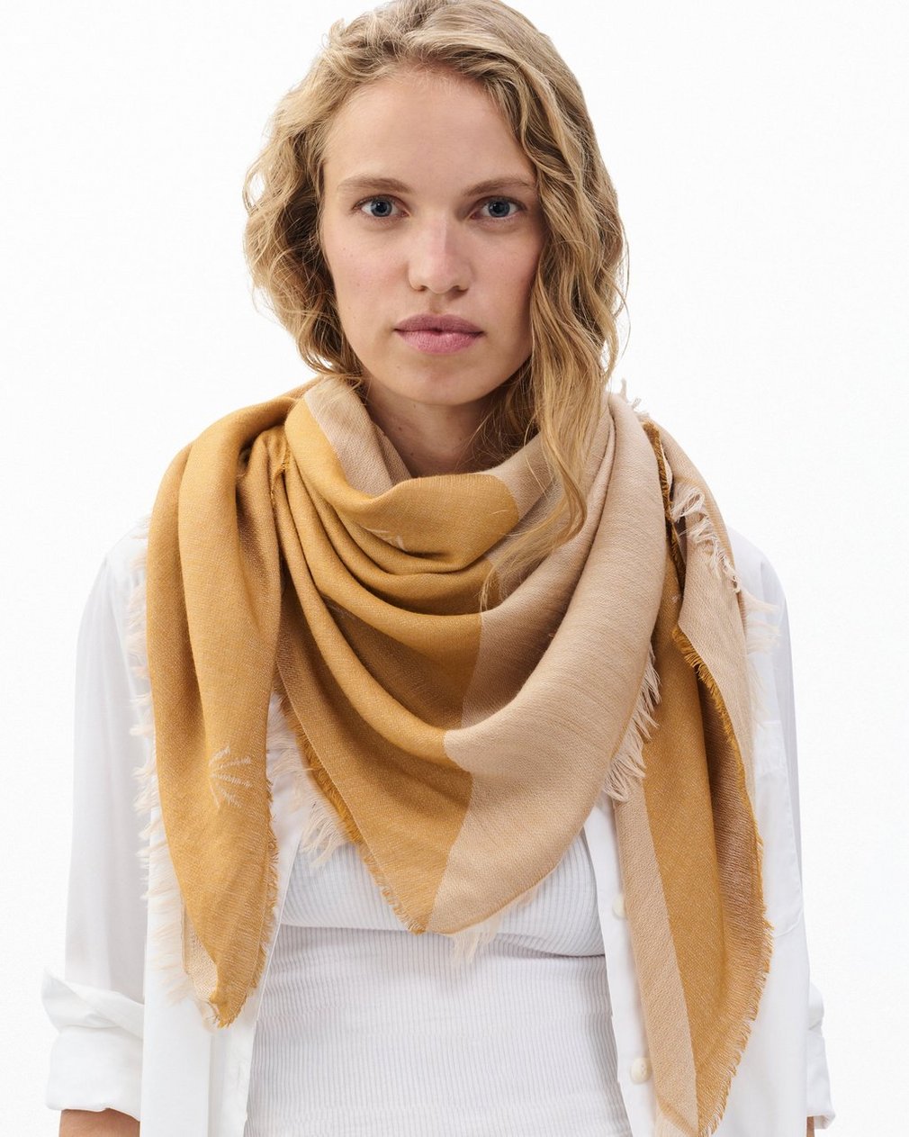 Geo Dagger Scarf Dijon