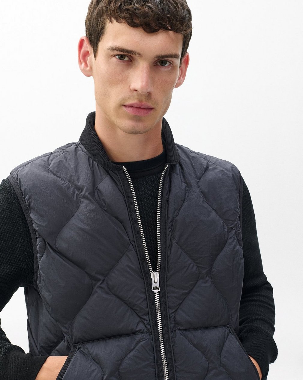 Dane Quilted Vest Black - Image 3
