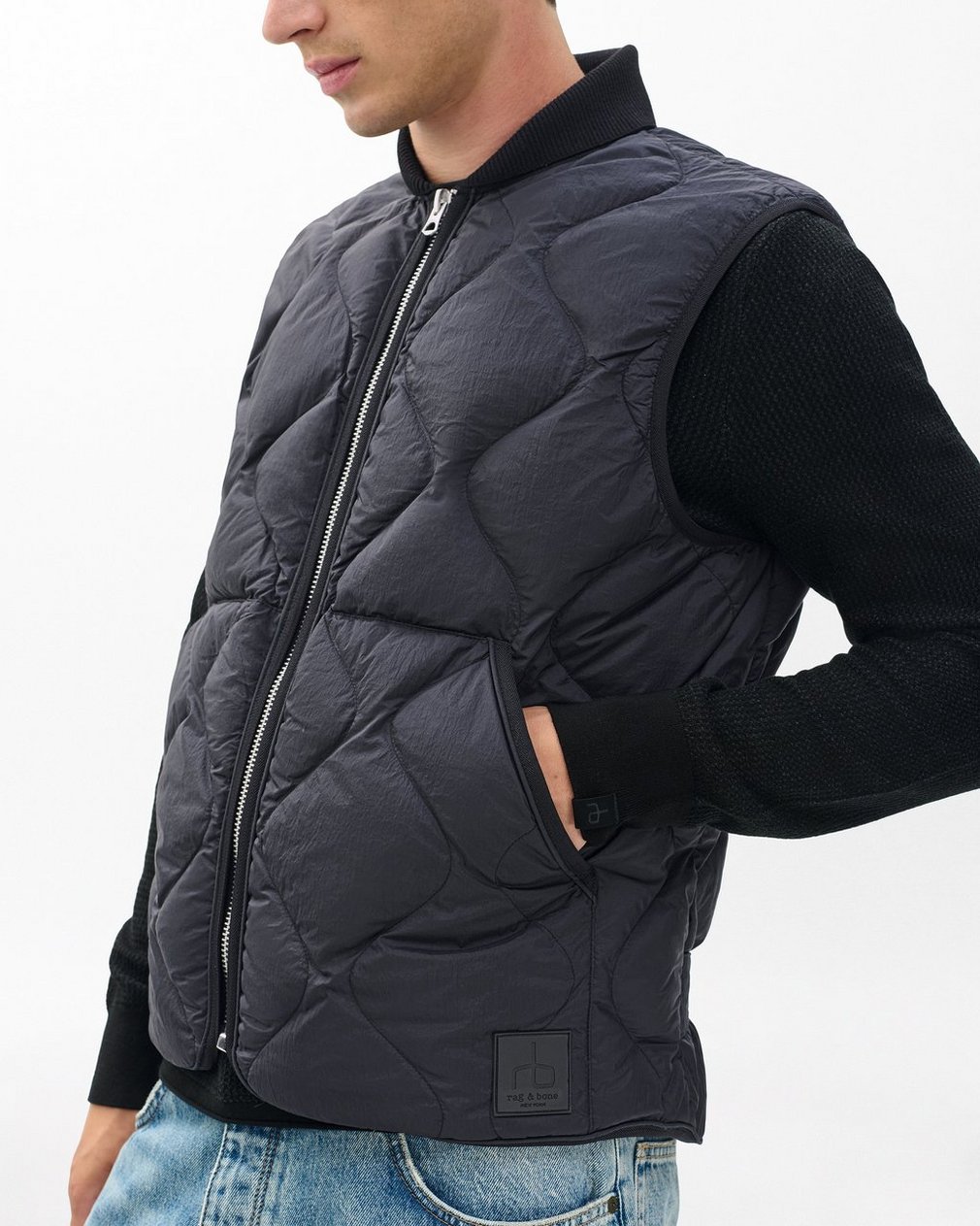 Dane Quilted Vest Black - Image 4