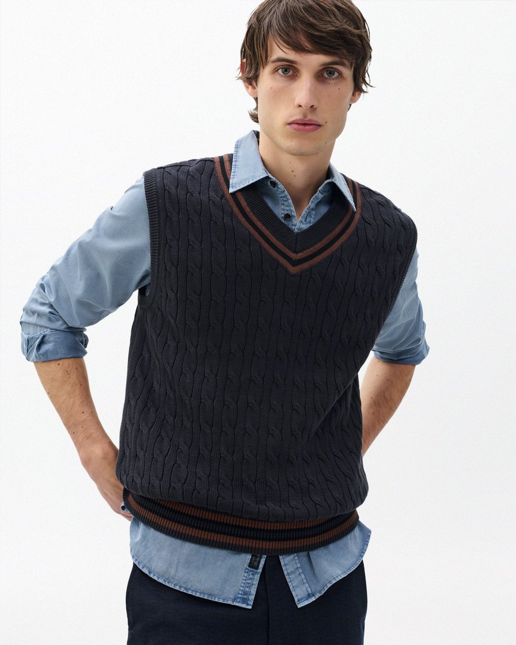 Tristan Cricket Sweater Vest Dark Grey