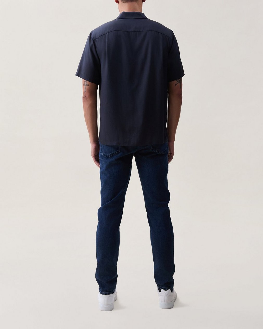 Alan Short-Sleeve Shirt Black - Image 2