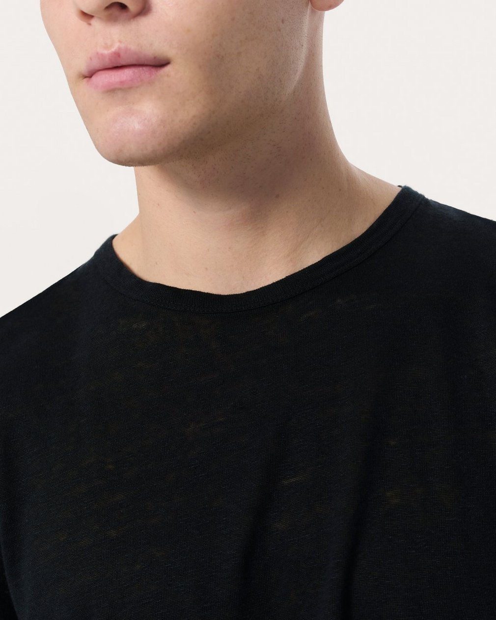 Classic Linen T Shirt Black - Image 4