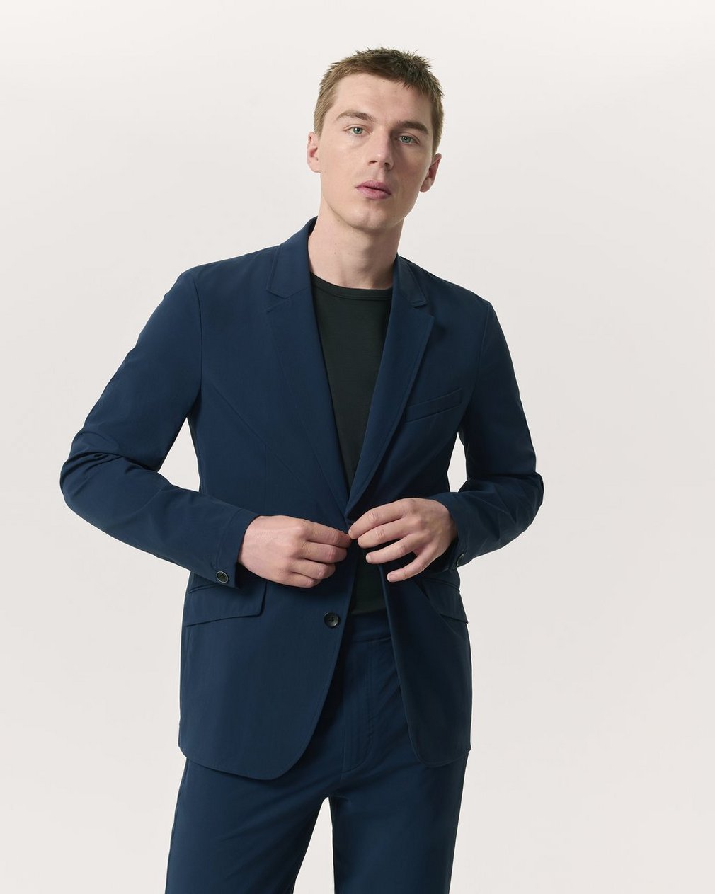Butler Stretch Nylon Blazer Navy