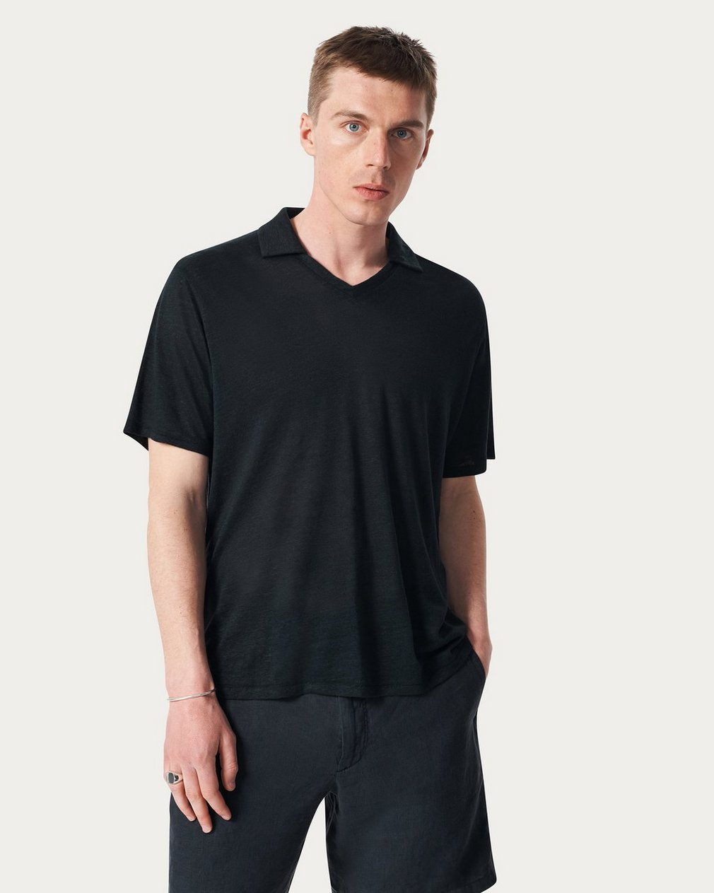 Linen Johnny Collar Polo Black