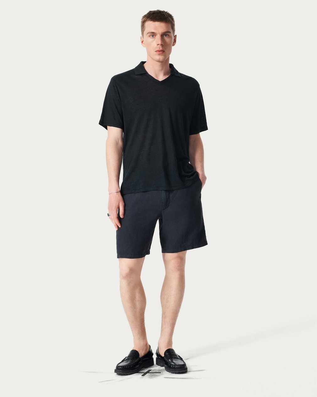 Linen Johnny Collar Polo Black - Image 3